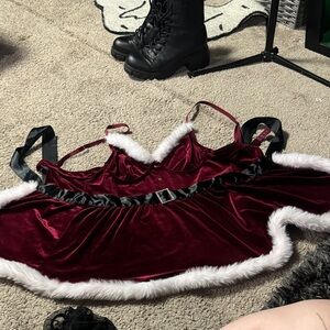 Luxurious Velvet Burgundy Chemise with Faux Fur Trim
